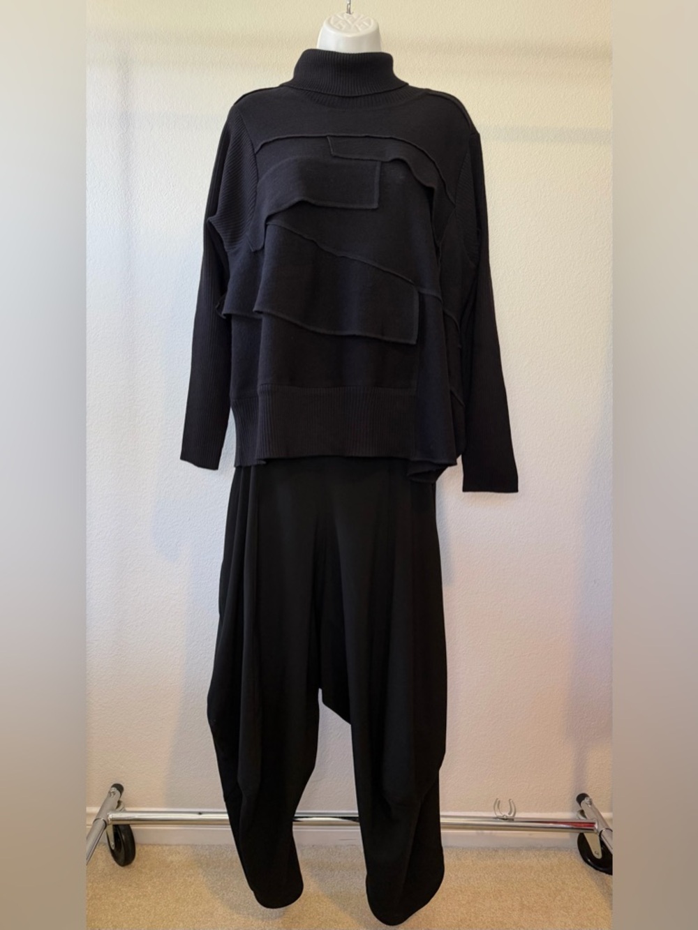 Moyuru Drop Crotch Barrel Leg Pant